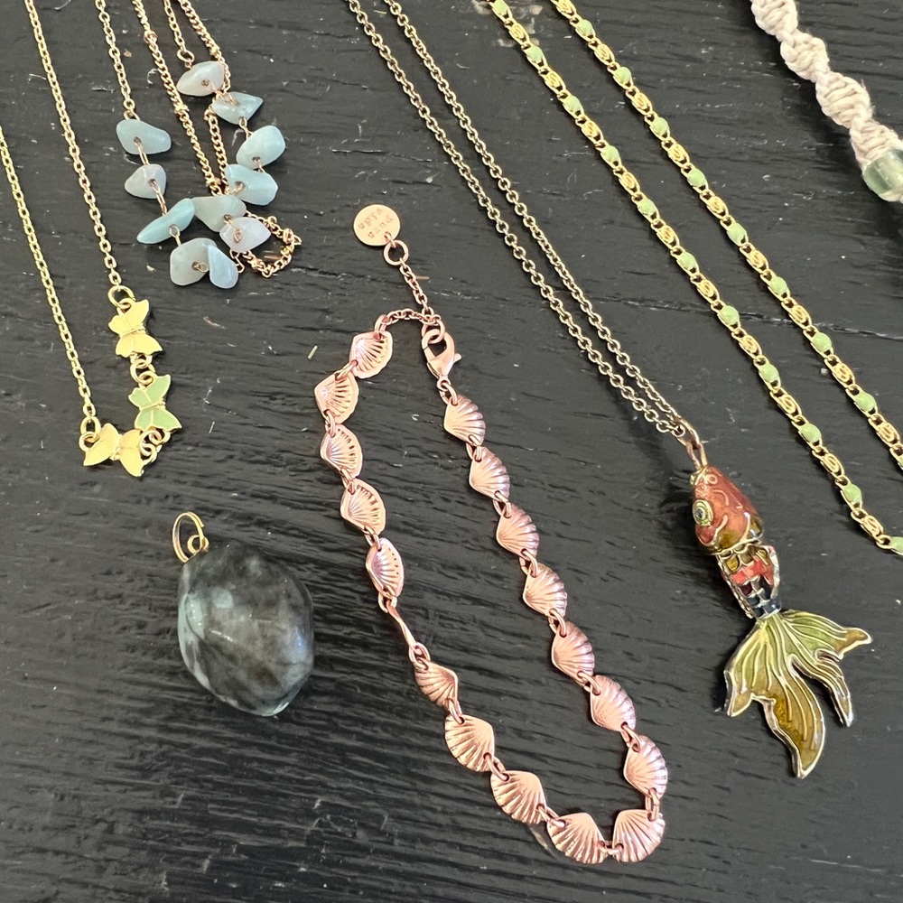 *Stones, Metal, & Beads 14 Pc. Miscellaneous Charm, Bracelet & Necklace Lot - Picture 6 of 16